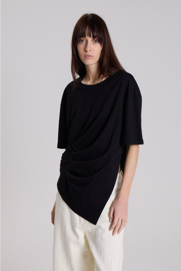 REMERA MC AULICUS NEGRO