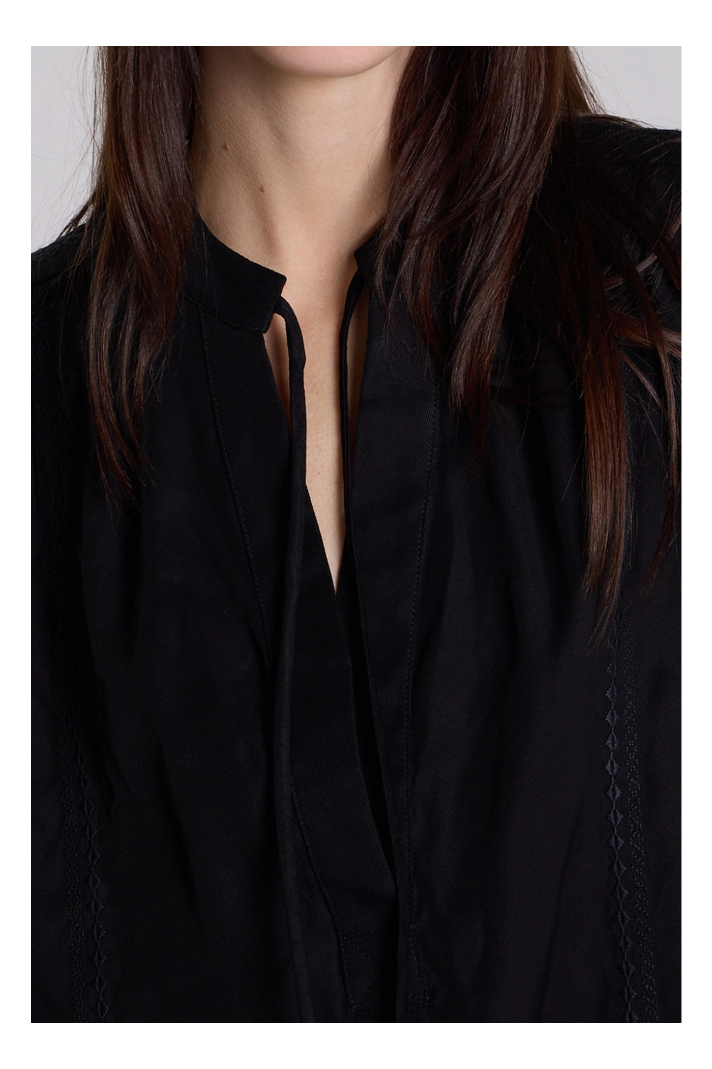 BLUSA GYANEA NEGRO