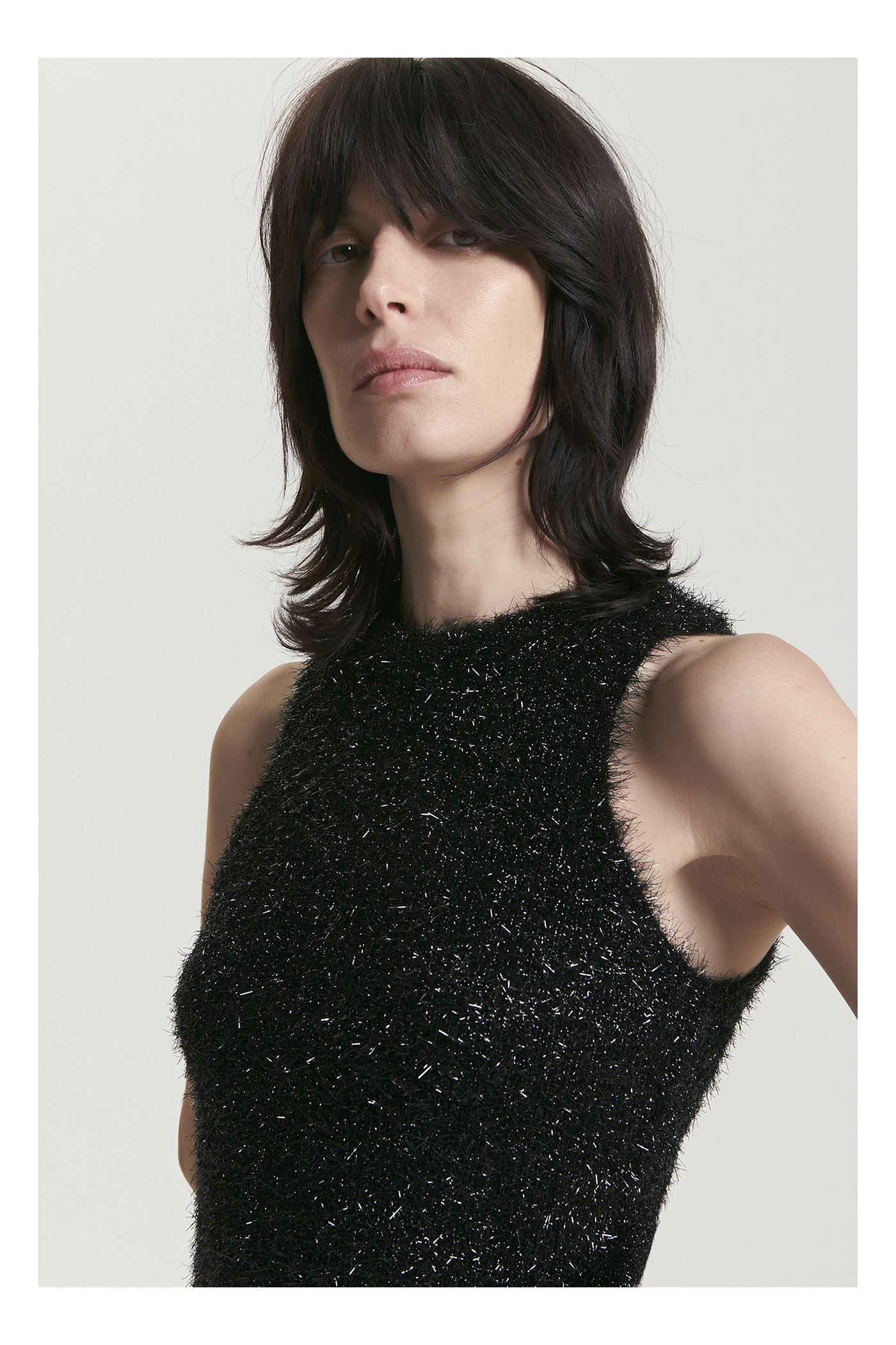 SWEATER SIN MANGAS EMILIA NEGRO