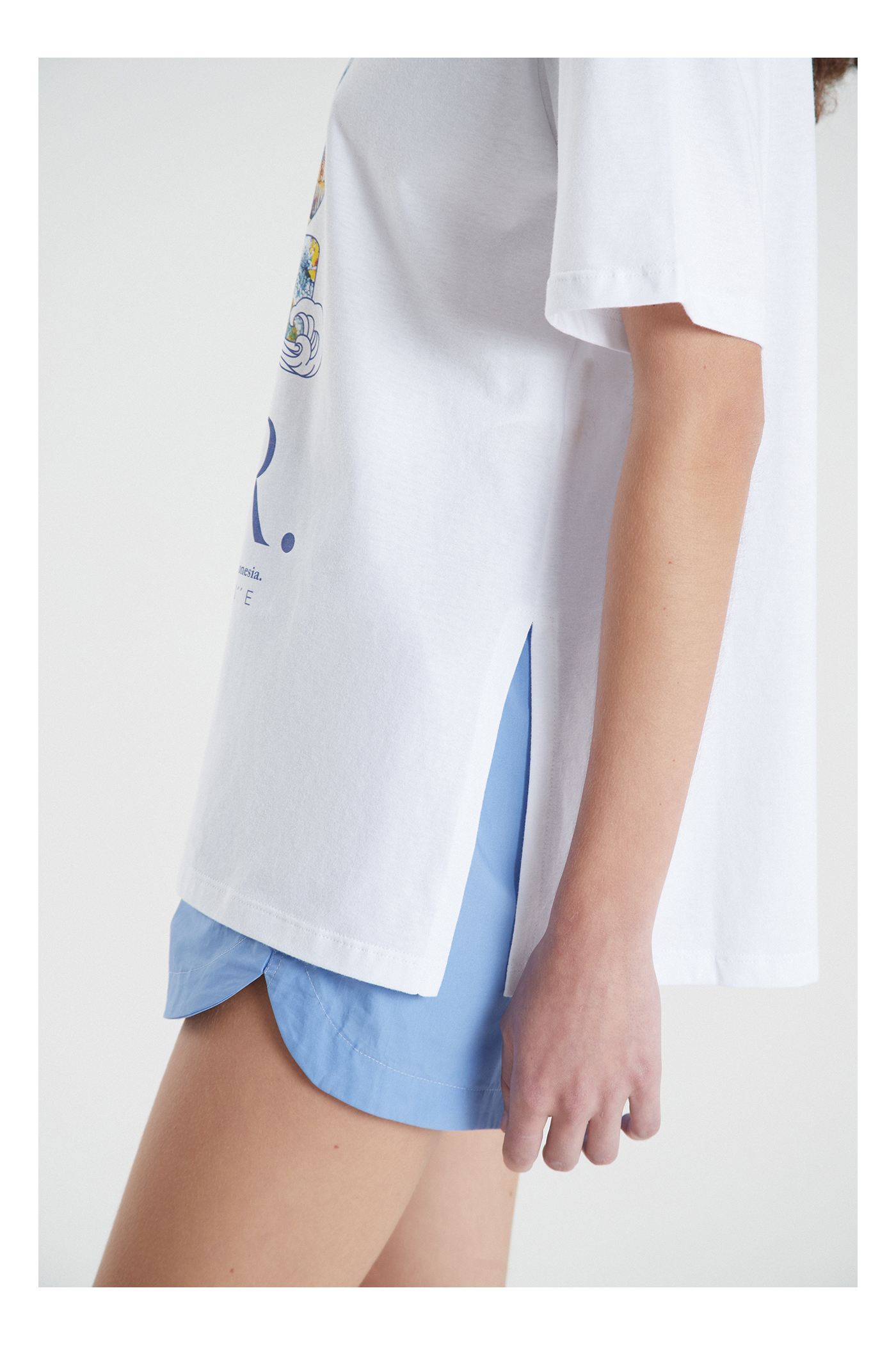 REMERA OKINAWA BLANCO