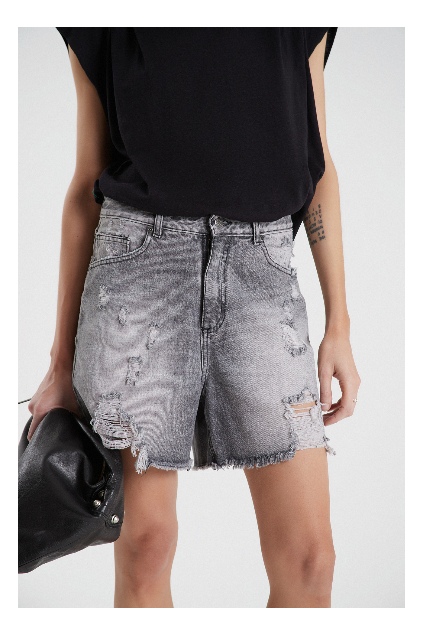SHORT BOYFRIEND WUTAI GRIS GRIS